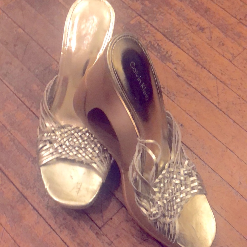 Calvin Klein wedges size 8 silver with wood heel